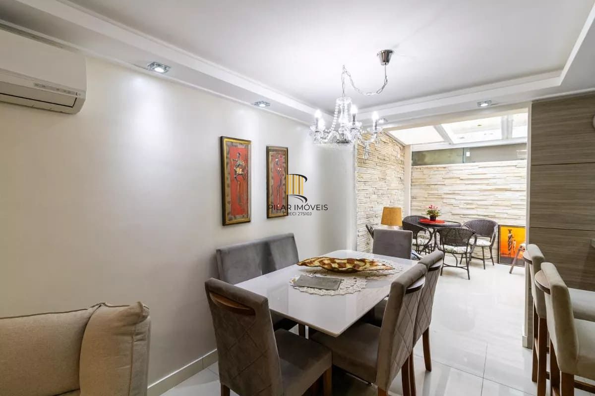 Casa de condomínio com 150m², 3 quartos e 2 vagas