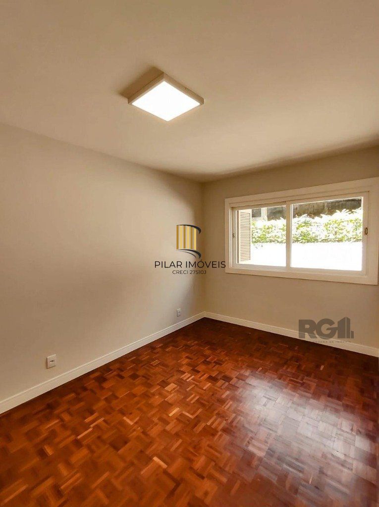 Apartamento semi mobiliado, 67m², 2 dormitórios, 1 vaga no bairro Petrópolis