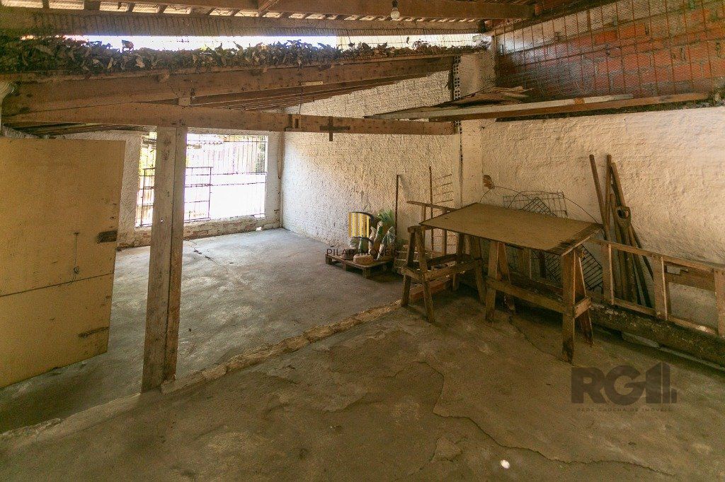 Casa com 5 dormitórios no bairro Jardim Carvalho