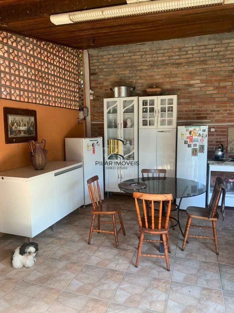 Casa 4 Dormitório(s) Bairro Nonoai
