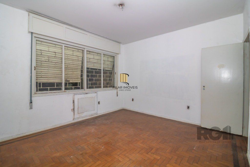 Casa 5 dormitórios no bairro Farroupilha