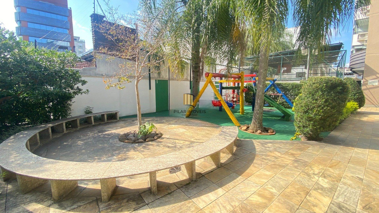 Apartamento com 3 quartos, 2 vagas e 100.7m² - Rua Botafogo - Menino Deus, Porto Alegre