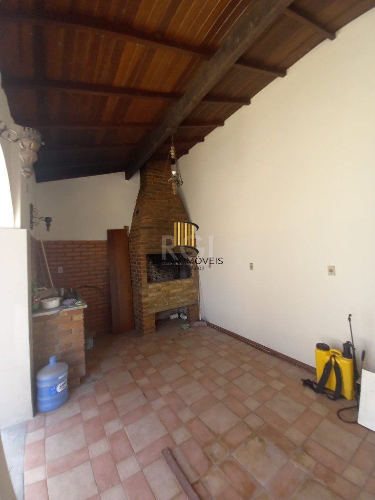 Casa 3 dormitórios no bairro Nonoai