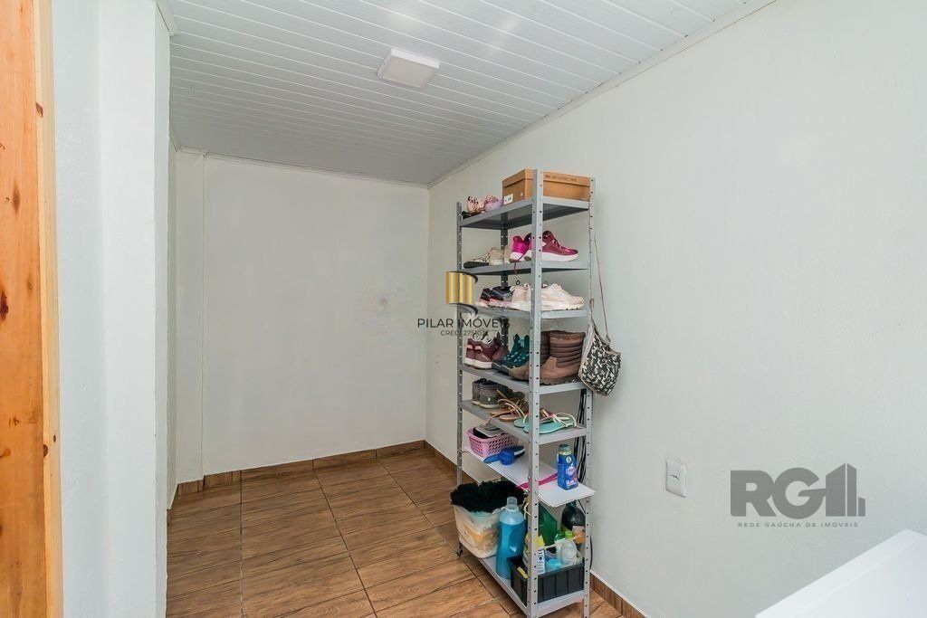 Casa de 2 dormitórios com 98m² no Bairro Lomba do Pinheiro