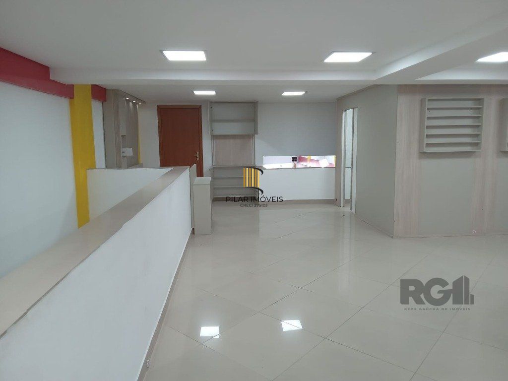Casa Comercial no bairro Medianeira