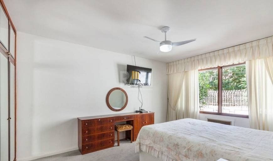 Casa para Venda - 327m², 4 dormitórios, sendo 1 suites, 3 vagas - Chácara das Pedras