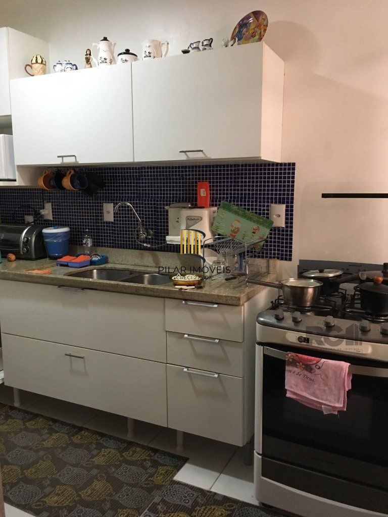 Apartamento de 3 dormitórios Térreo no bairro Moinhos de Vento