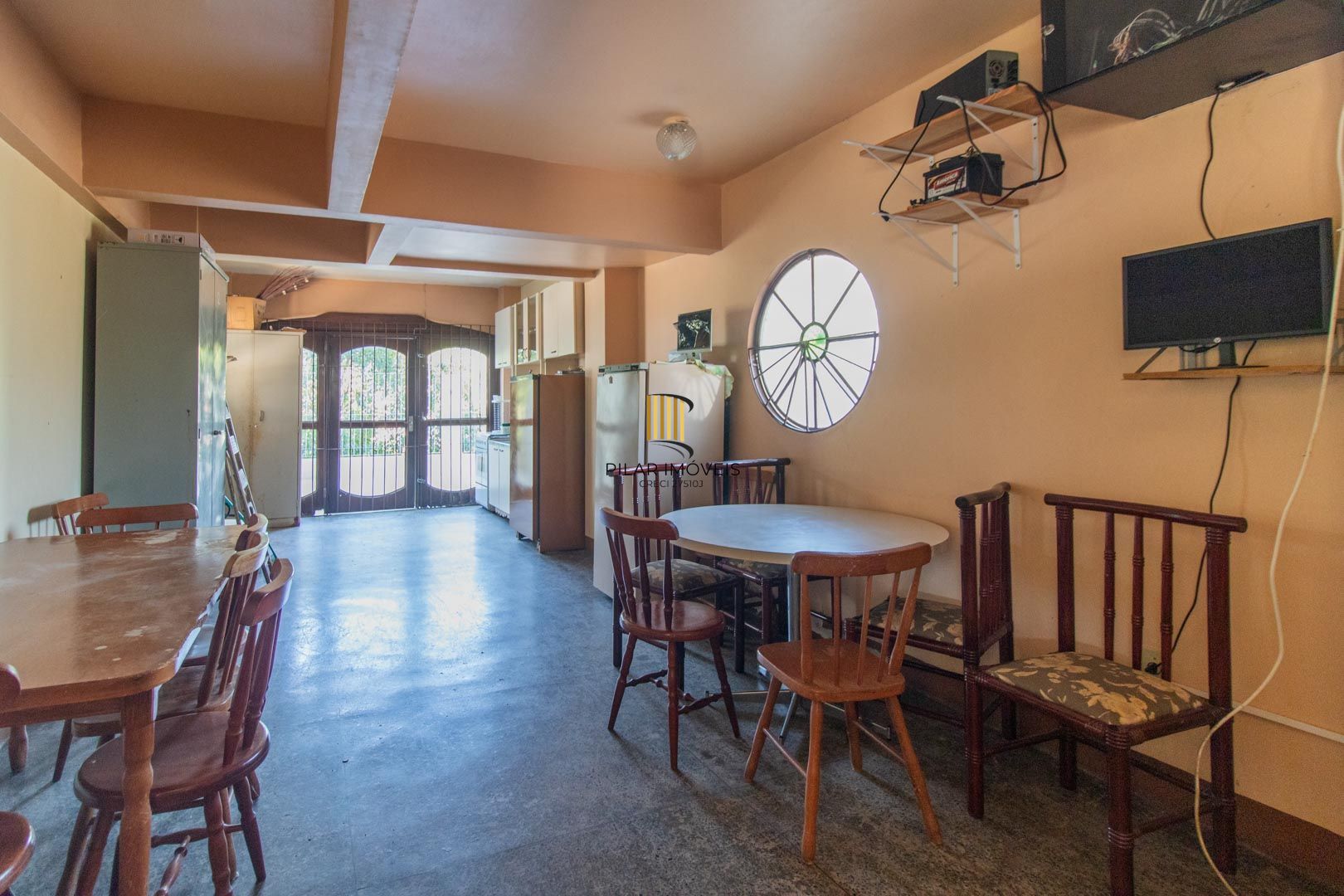 Apartamento de 2 dormitórios á venda no Bairro Teresópolis - Porto Alegre.