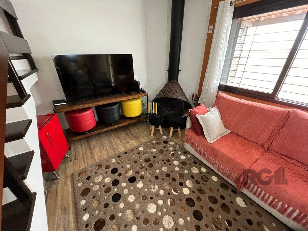 Casa de Condomínio 2 dormitórios no bairro Teresópolis