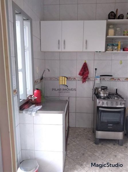 Apartamento 02 dormitórios, de frente Menino Deus