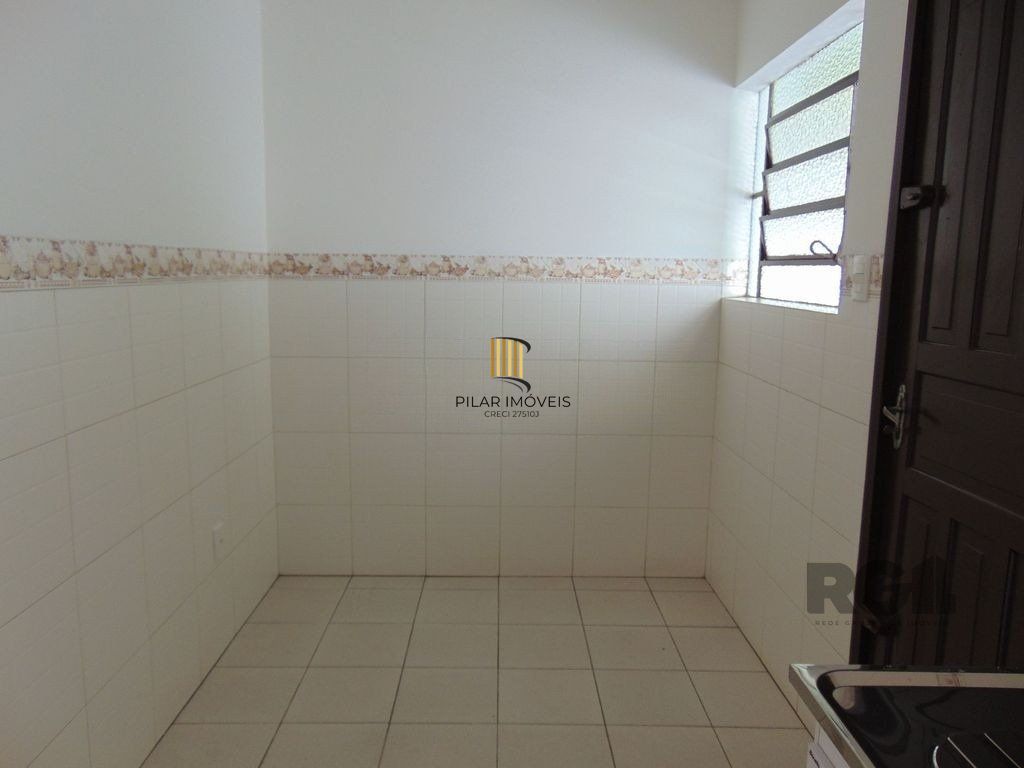 Casa 84m² - 2 dormitórios, 2 vagas no bairro Jardim Botânico