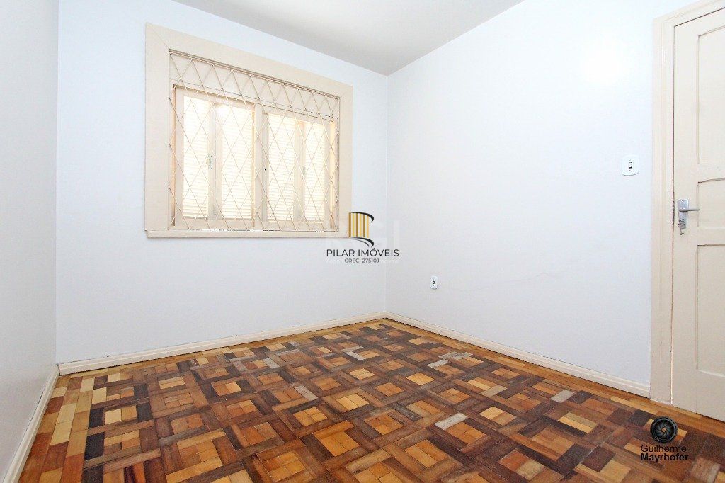 Casa para Venda - 233m², 4 dormitórios, 5 vagas - Nonoai