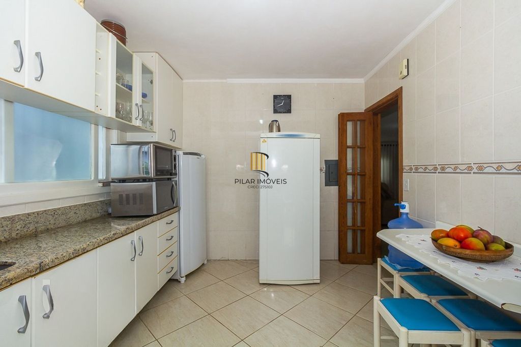 Casa de 4 dormitórios à venda no Bairro Ipanema - Porto Alegre