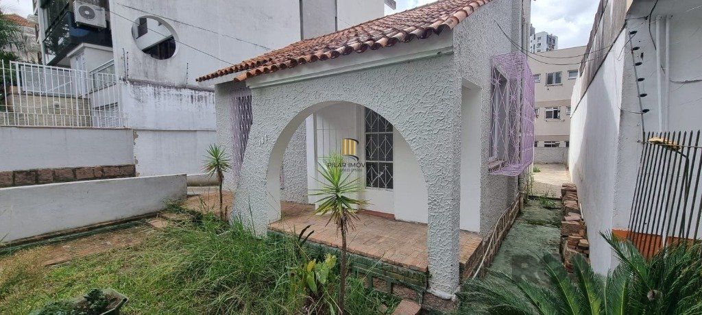 Casa de 2 dormitórios no bairro Petrópolis