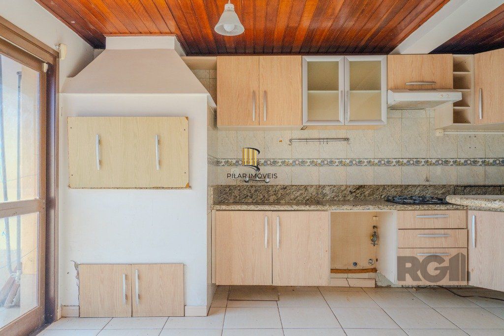 Casa de Condomínio 3 dormitórios no bairro Teresópolis