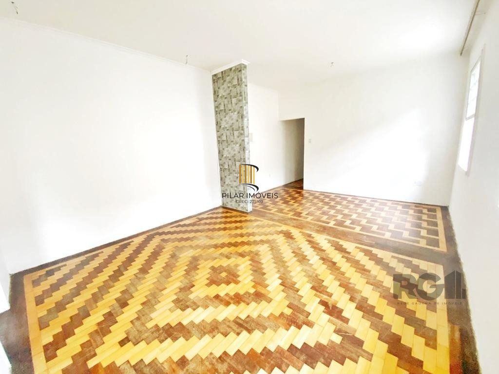 Casa 6 dormitórios no bairro Teresópolis
