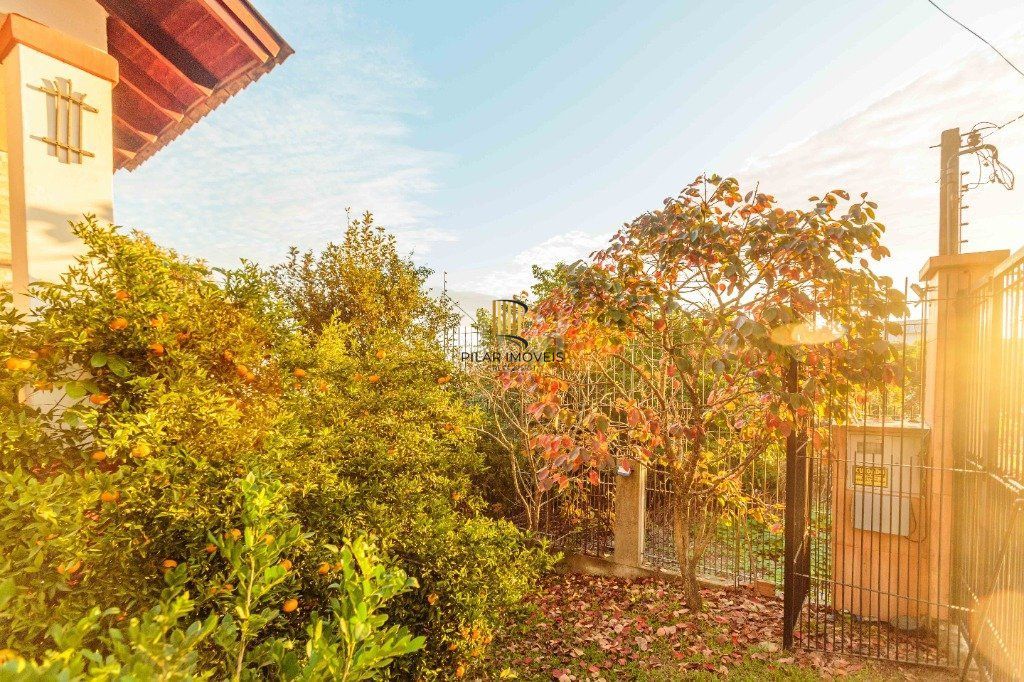 Casa de 498m², bairro Teresópolis
