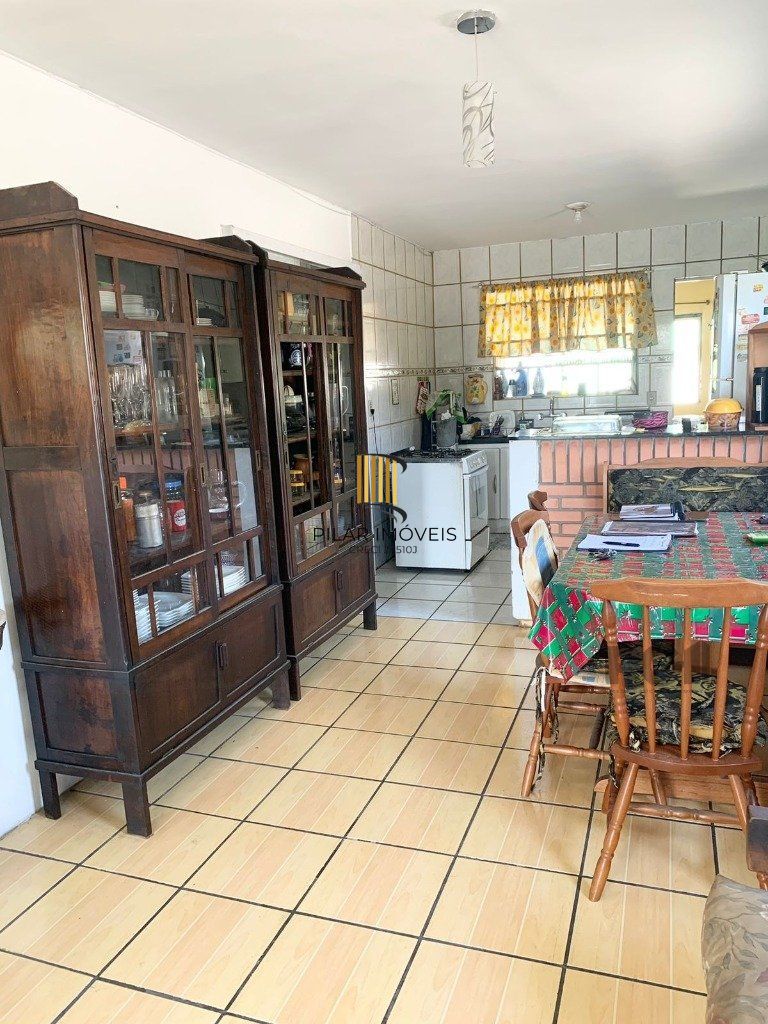 Casa 3 dormitórios no bairro Glória