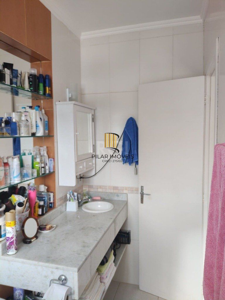 Casa para Venda - 160.78m², 4 dormitórios, sendo 2 suites, 5 vagas - Centro