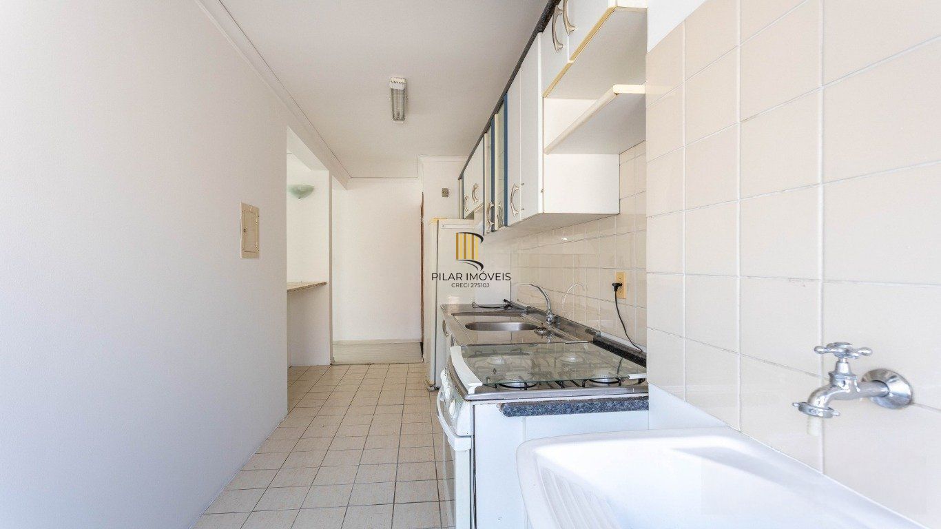 Apartamento com 2 quartos à venda em Partenon, Porto Alegre.