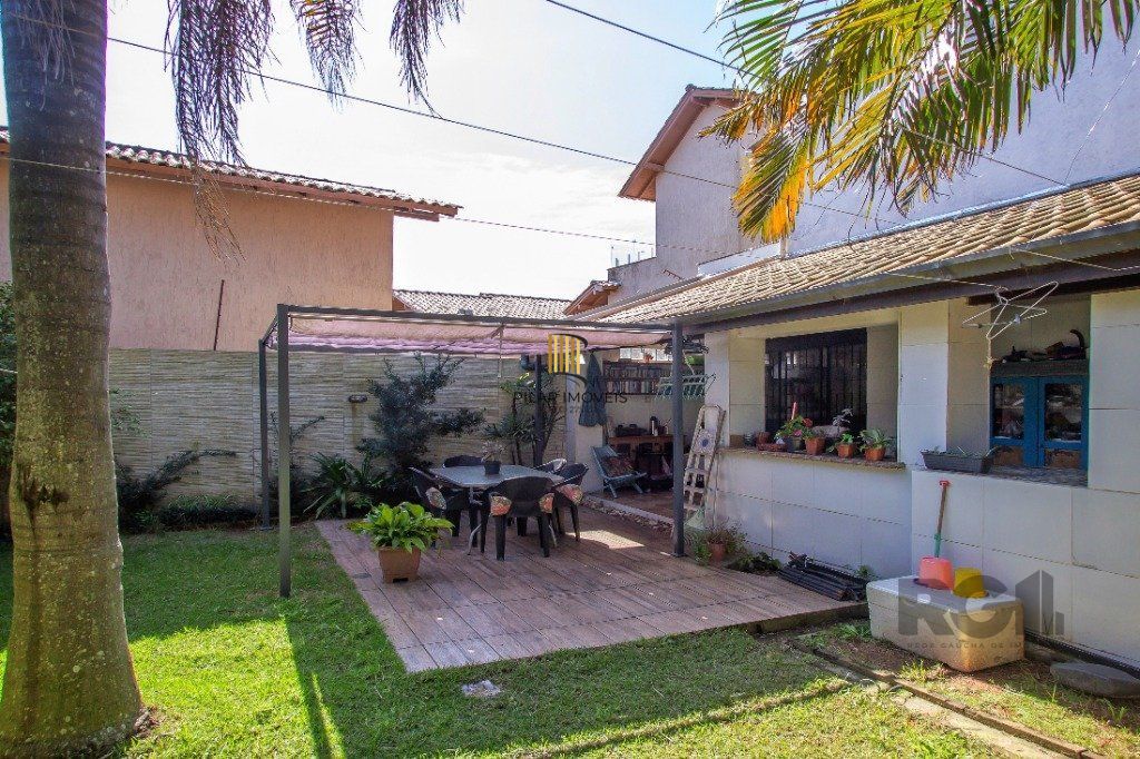 Casa em condomínio de 177m², 3 dormitórios, 1 vaga no bairro Ipanema