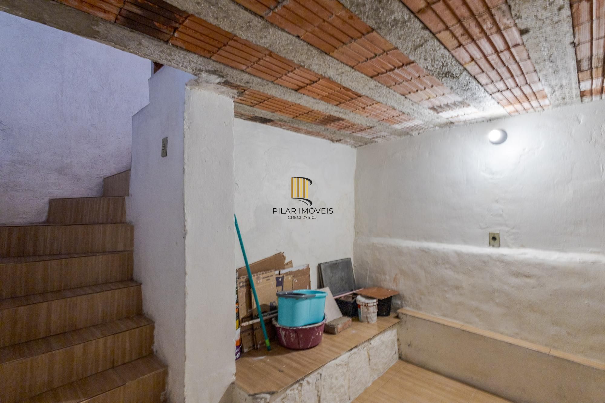 Casa para Venda - 210m², 4 dormitórios, 2 vagas - Petrópolis