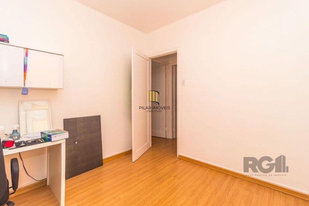Casa com 99,73m², 2 dormitórios, 2 vagas no bairro Floresta