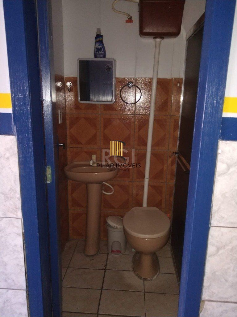 Casa para Venda - 76m², 5 dormitórios, 3 vagas - Santo Antonio