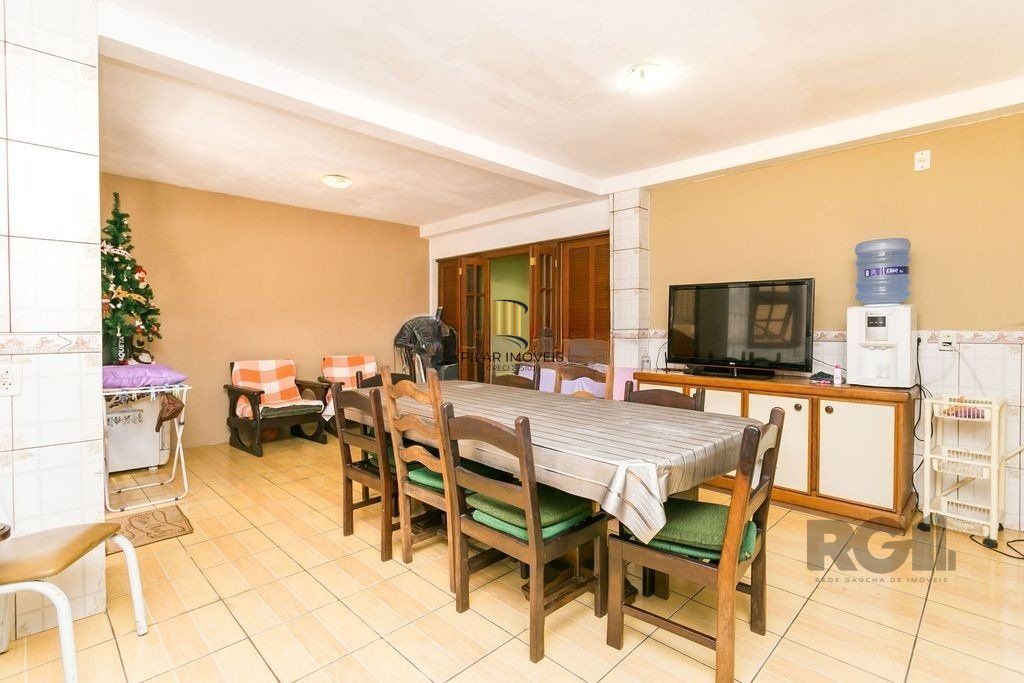 Casa 5 dormitórios no bairro Cristal