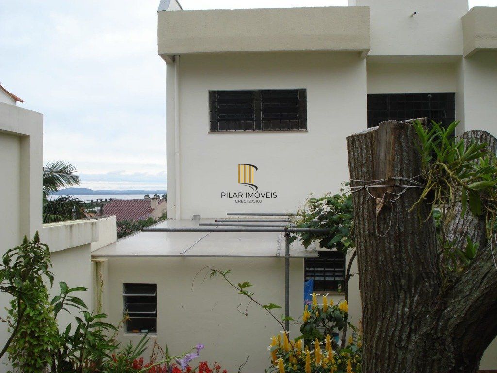Casa 3 dormitórios no bairro Ipanema