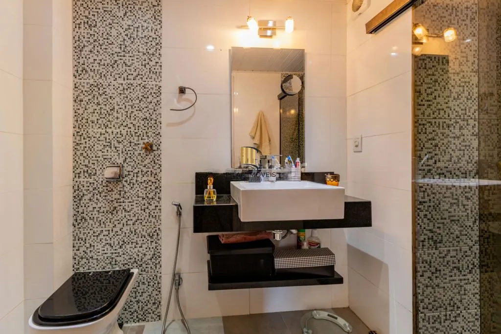Apartamento de 3 dormitórios à venda em Petrópolis - Porto Alegre