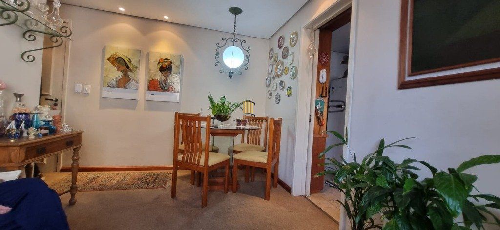 Apartamento 2 dormitórios no bairro Glória
