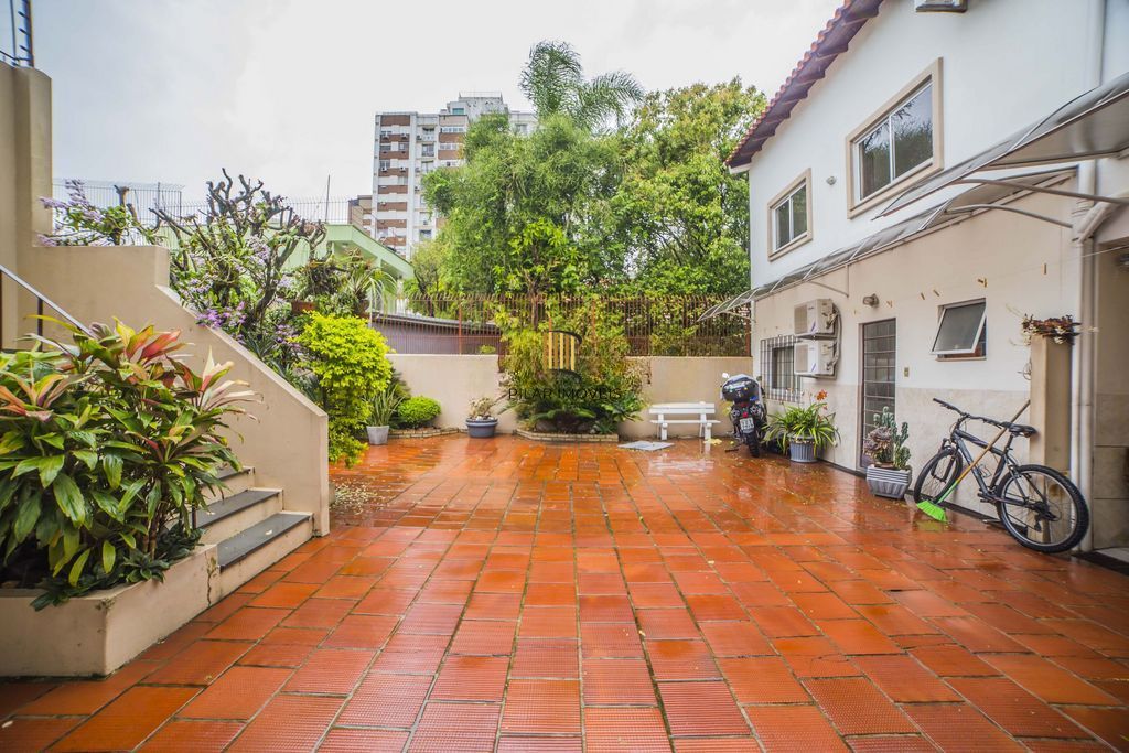 Casa de 4 dormitórios à venda no Bairro Santa Tereza - Porto Alegre