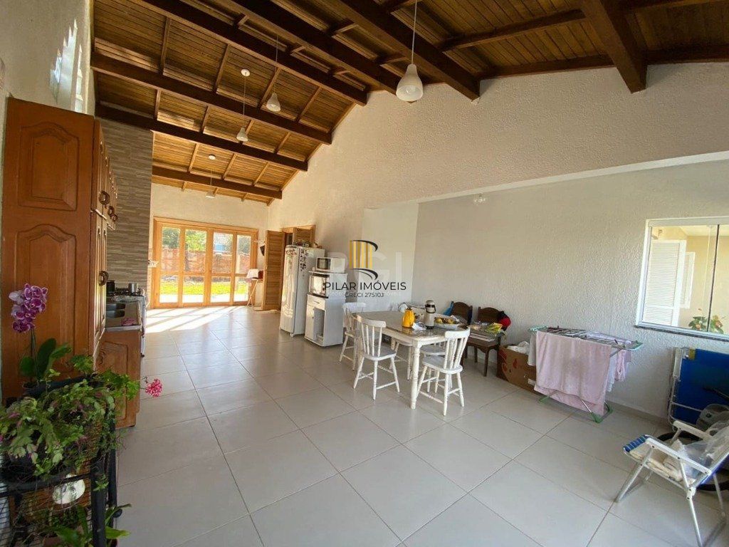 Casa para Venda - 69m², 2 dormitórios, 2 vagas - Capão Novo