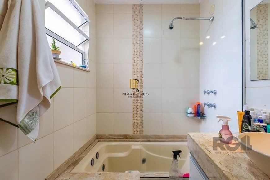 Cobertura 125m² - 3 dormitórios, 2 vagas no bairro Petrópolis