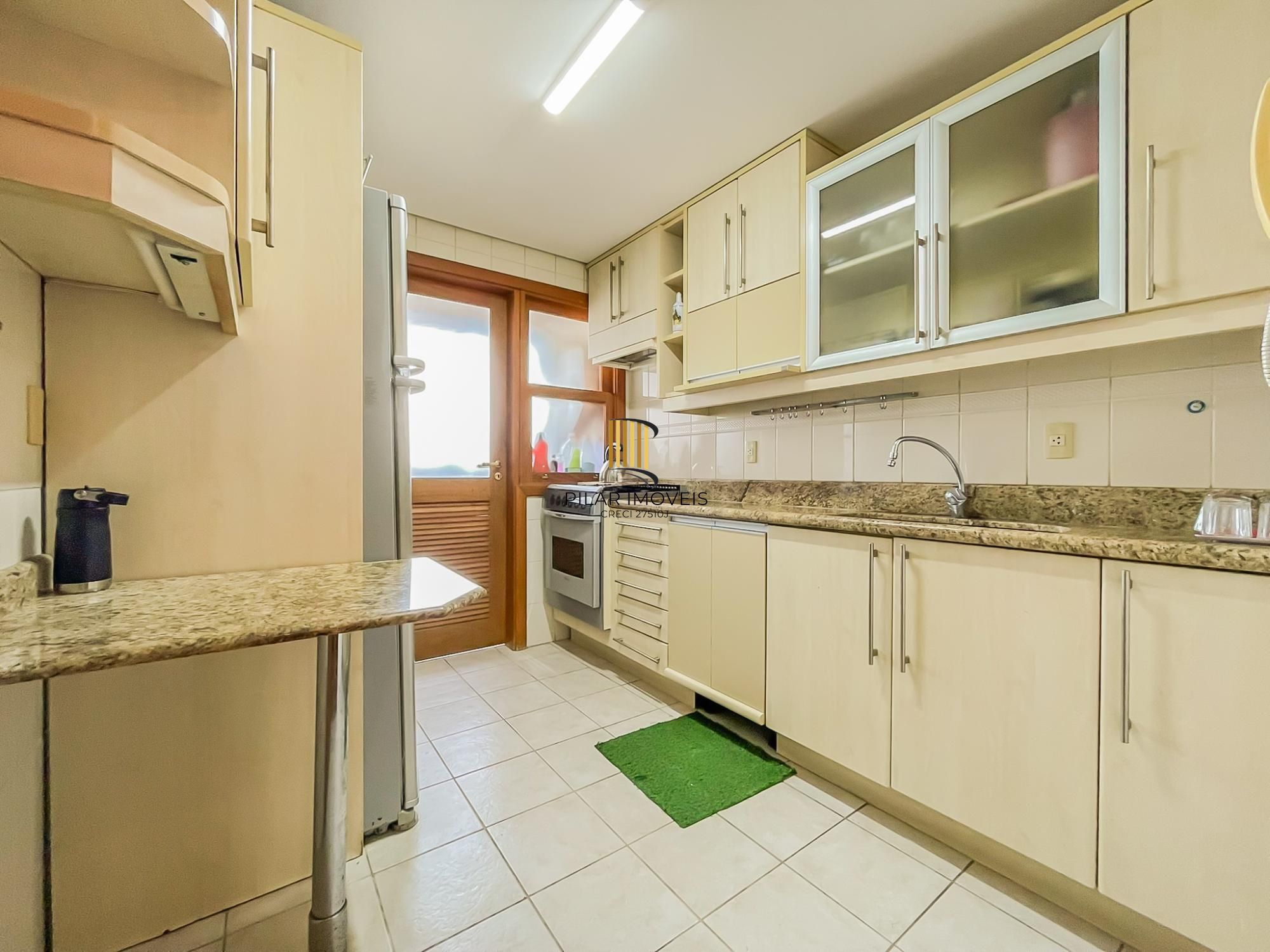 Lindo apartamento 03 dormitórios, duas vagas Coração Menino Deus