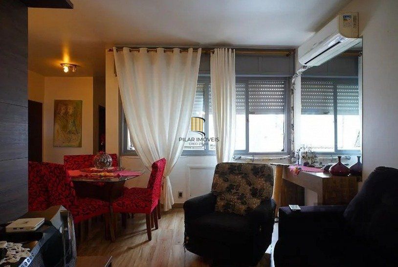 Apartamento 91m² - 3 dormitórios e 2 vagas no bairro Petrópolis