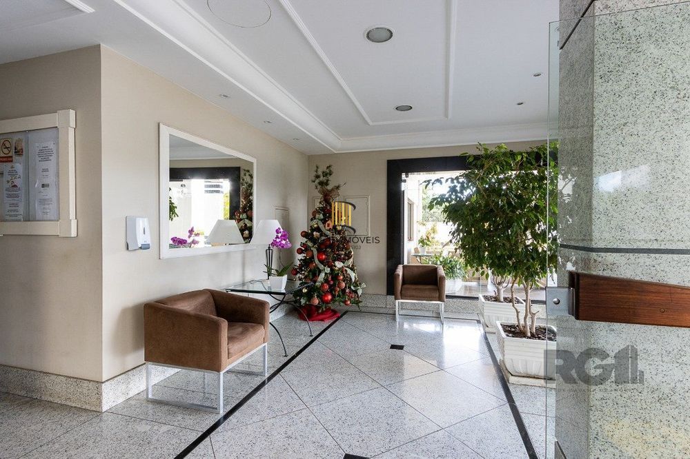 Apartamento com 3 dormitórios  na Zona Sul de Porto Alegre RS.