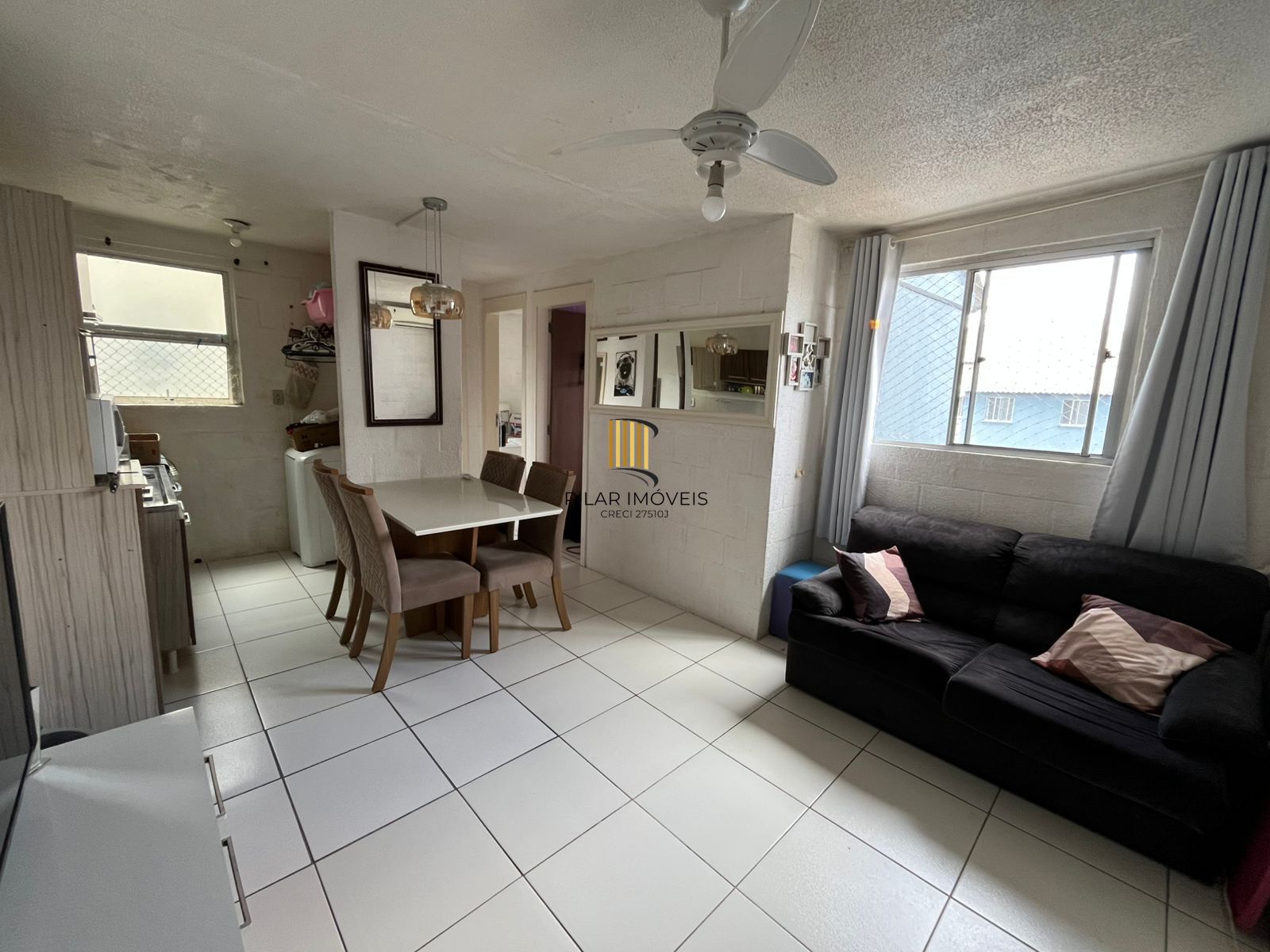 Apartamento 02 dormitórios com vaga