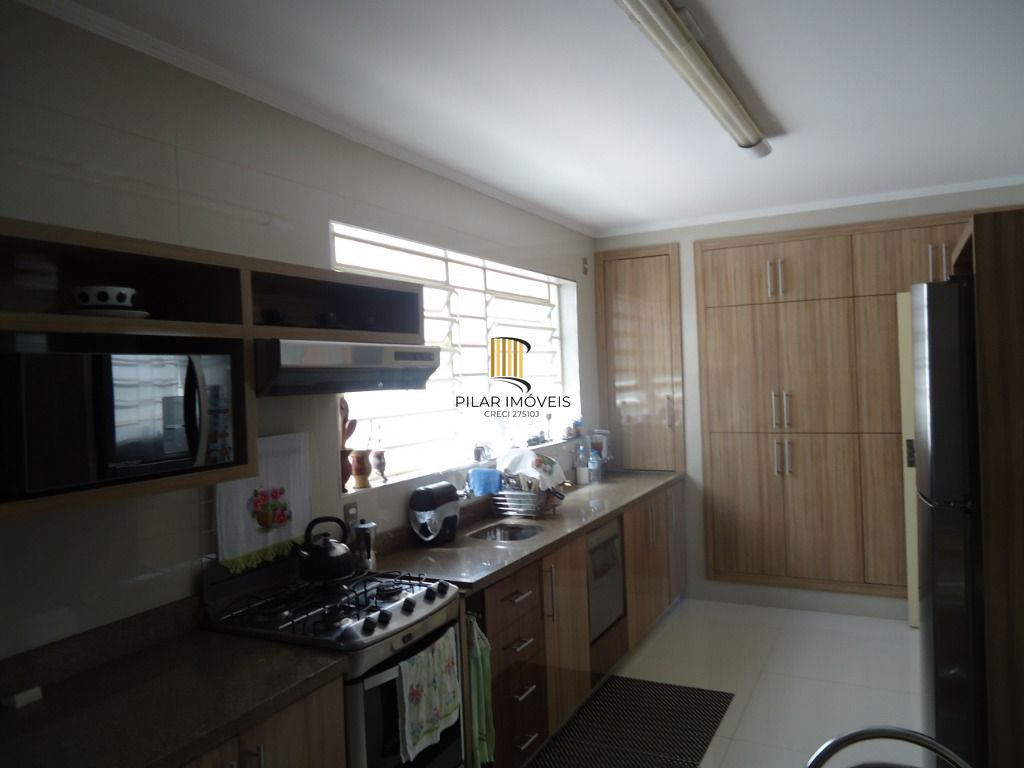 Casa para Venda - 750m², 4 dormitórios, sendo 2 suites, 5 vagas - Santa Tereza