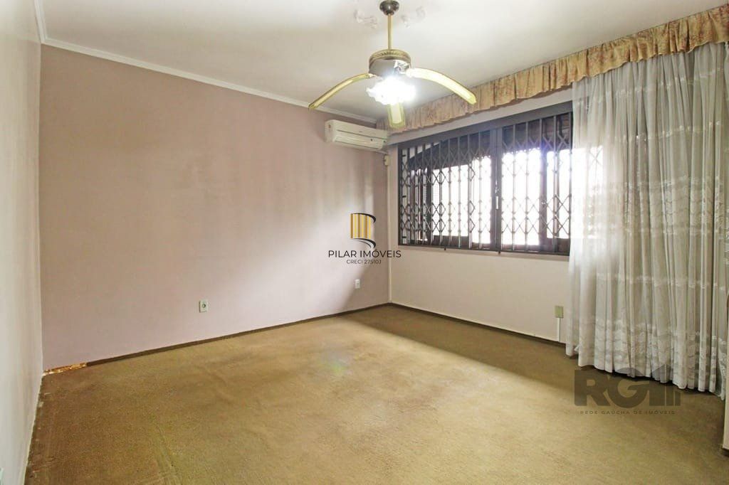 Excelente casa de 154m² com 3 dormitórios e 2 vagas.
