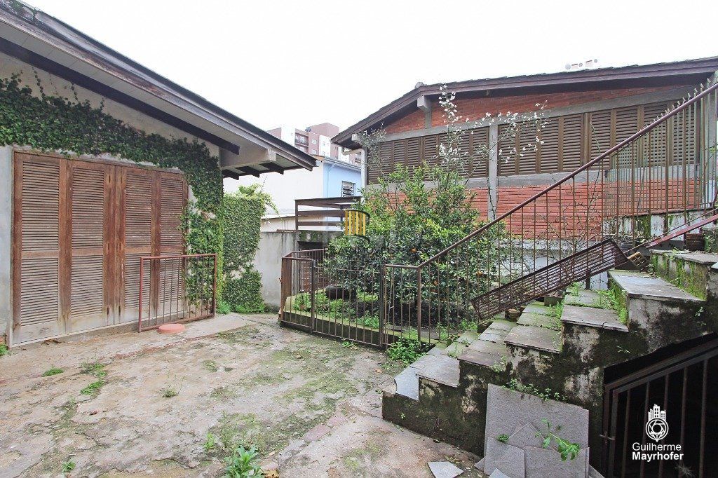 Casa para Venda - 381m², 3 dormitórios, sendo 1 suites, 4 vagas - Tristeza