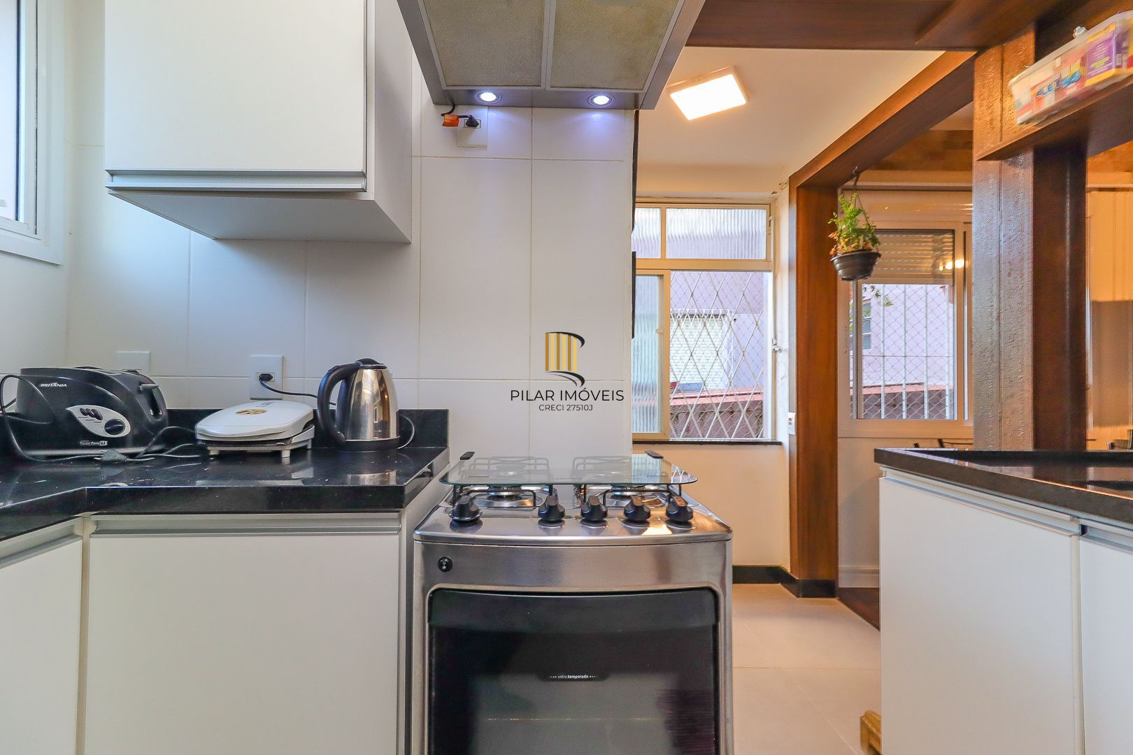 Apartamento Terreo de 03 dormitórios,reformado no bairro Teresópolis-Porto Alegre /RS