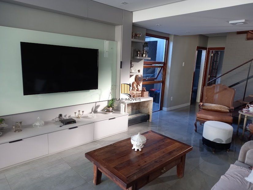 Casa 3 dormitórios no bairro Teresópolis