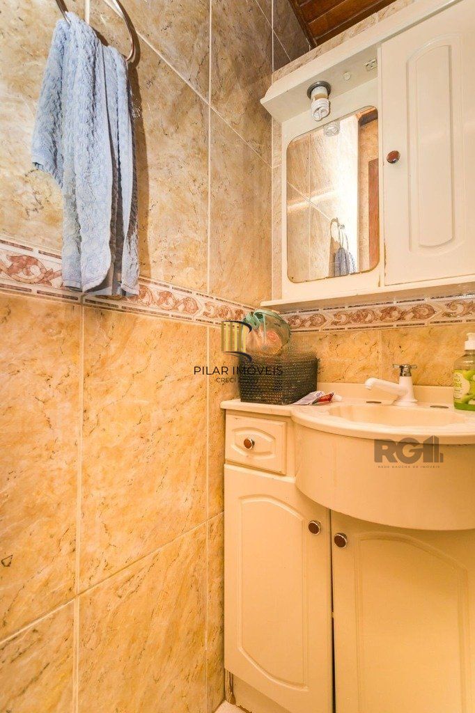 Casa 5 dormitórios no bairro Cristal
