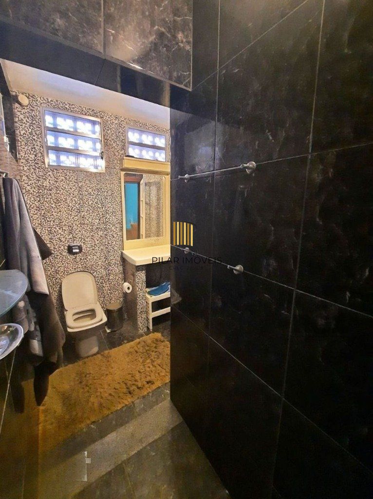 casa de 5 dormitórios no bairro Glória