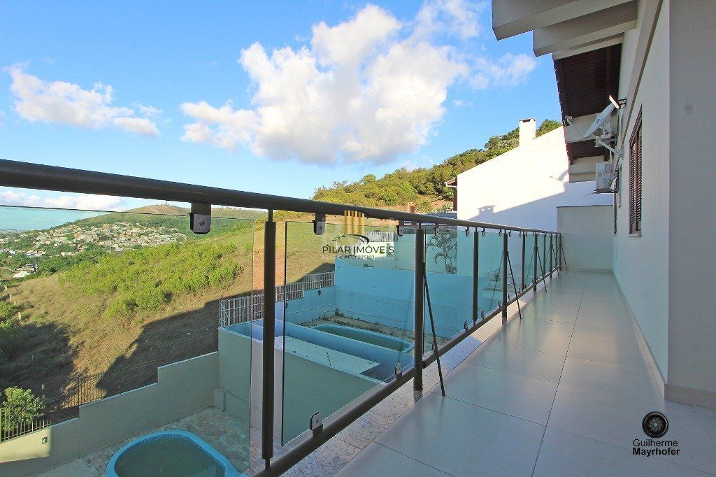Casa para Venda - 445.52m², 4 dormitórios, sendo 4 suites, 4 vagas - Teresópolis
