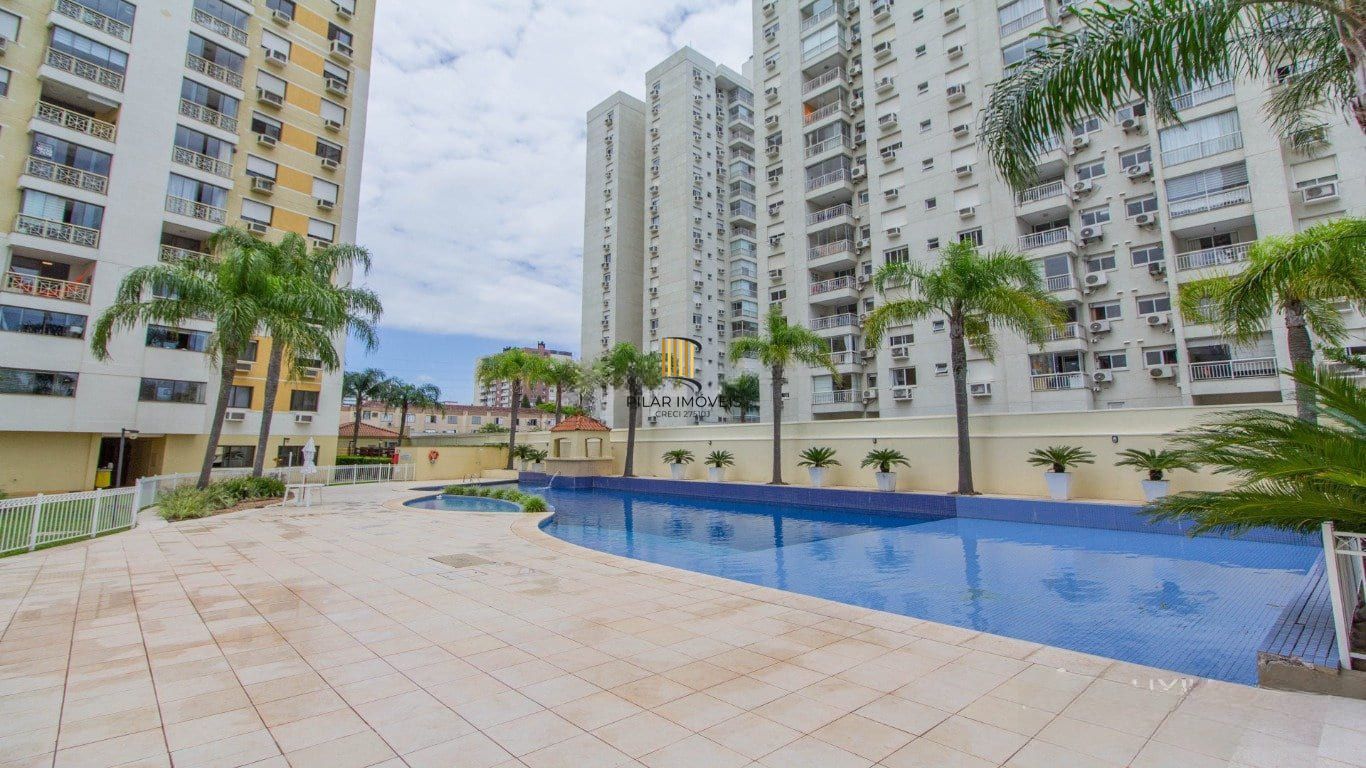 Apartamento de 2 dormitorios à venda em Passo da Areia, Porto Alegre.