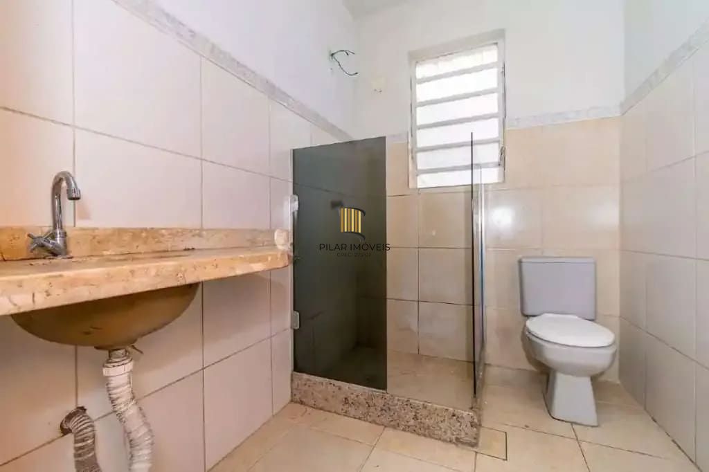 Casa com 2 quartos à venda na Medianeira, Porto Alegre.