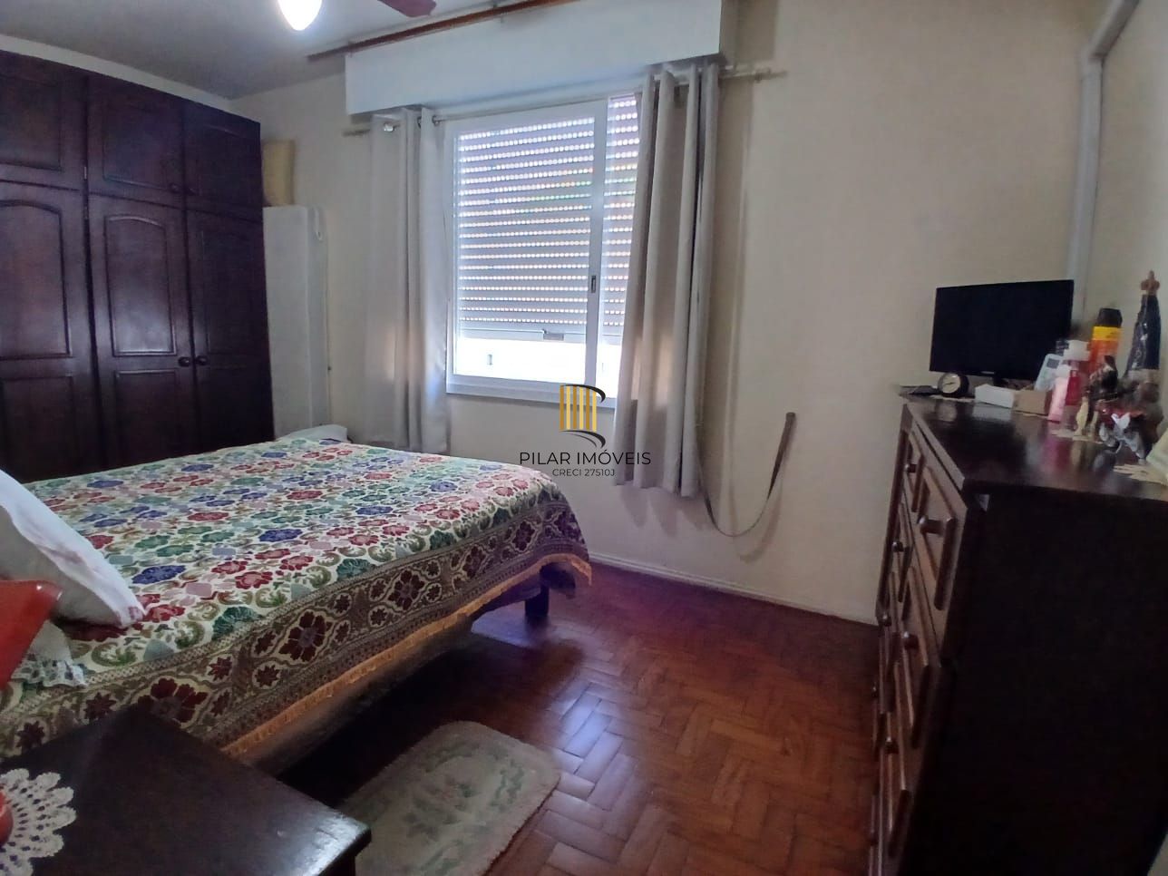 Casa com 03 dormitorios e amplo jardim no bairro Santa Tereza /RS